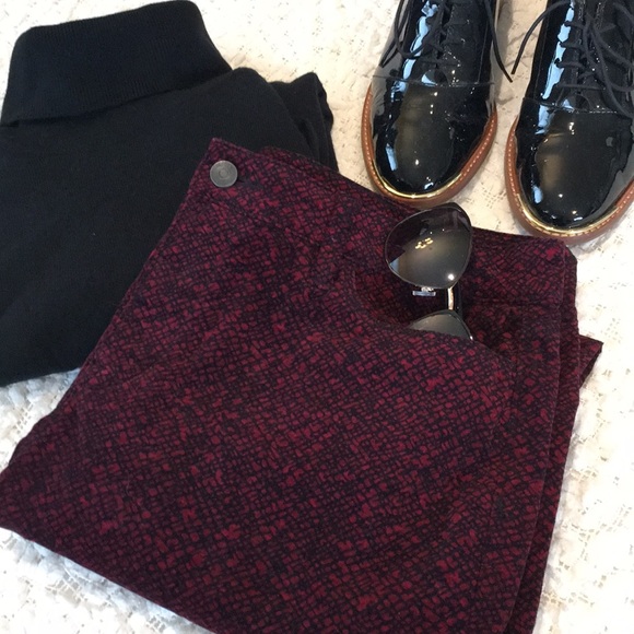 LOFT Pants - LOFT Pants Velveteen Super Skinny Black/Dark Red